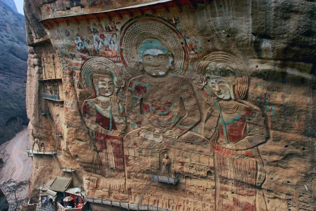▲ 武山拉梢寺摩崖石刻大佛
