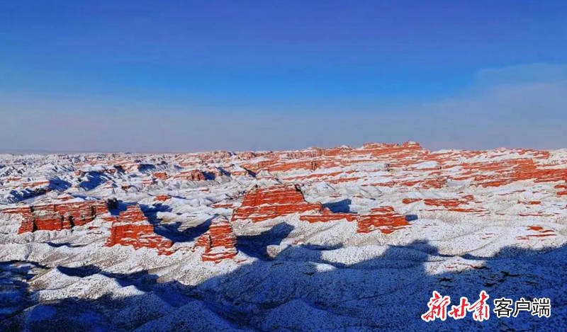雪后的平山湖大峡谷