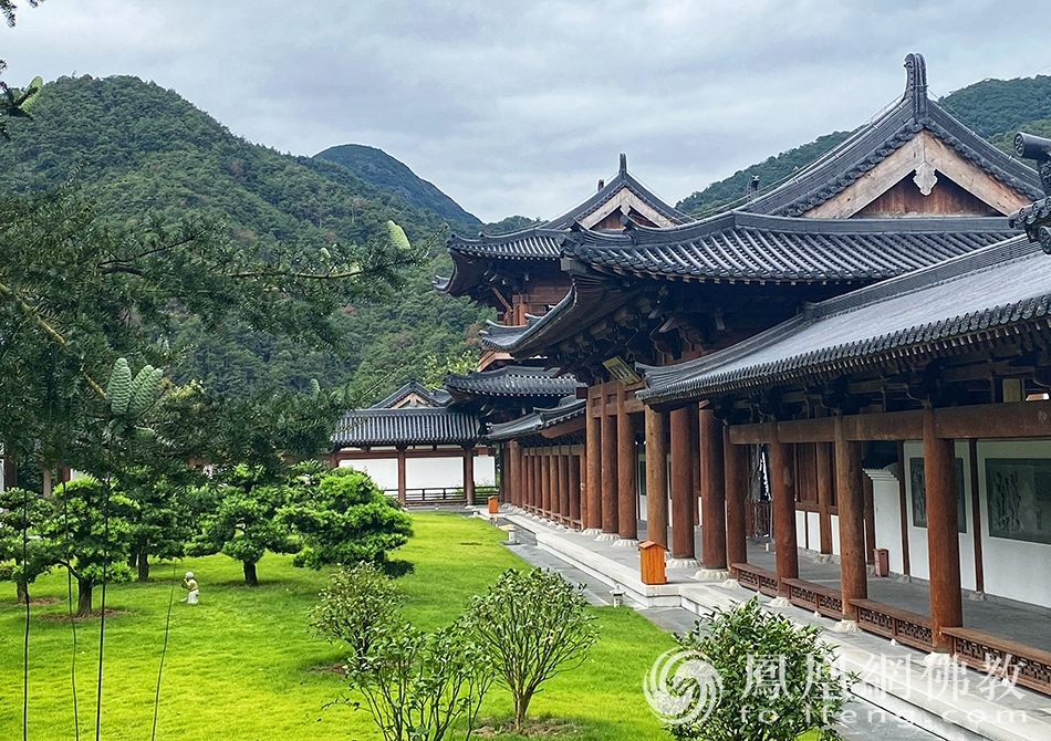 图片来源:凤凰网佛教 摄影:丹珍旺姆