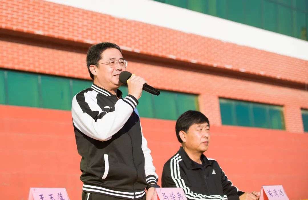 马局长宣布开赛