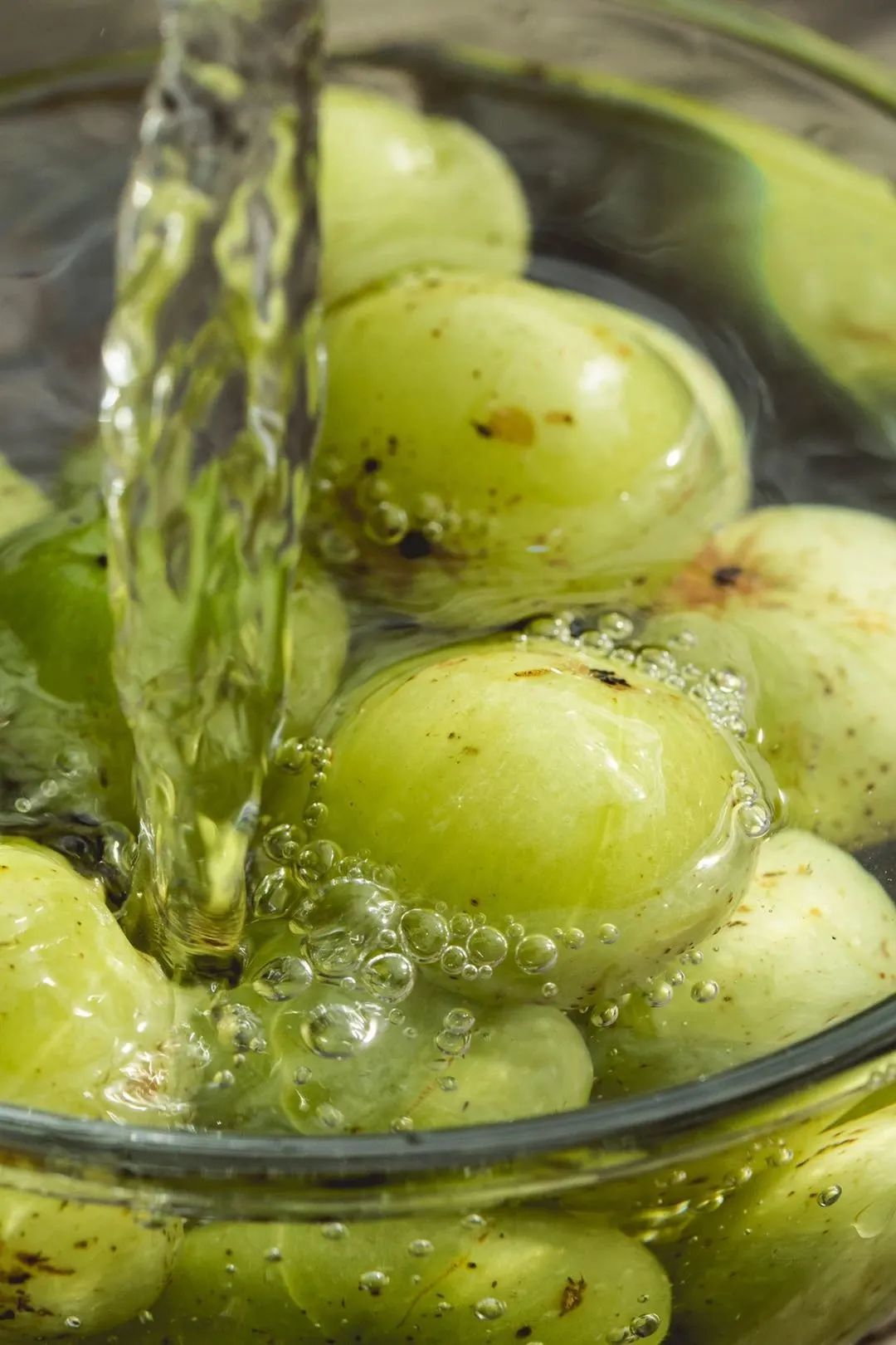 天一冷就爱大吃大喝喝点茉莉油柑汁开胃解腻神器