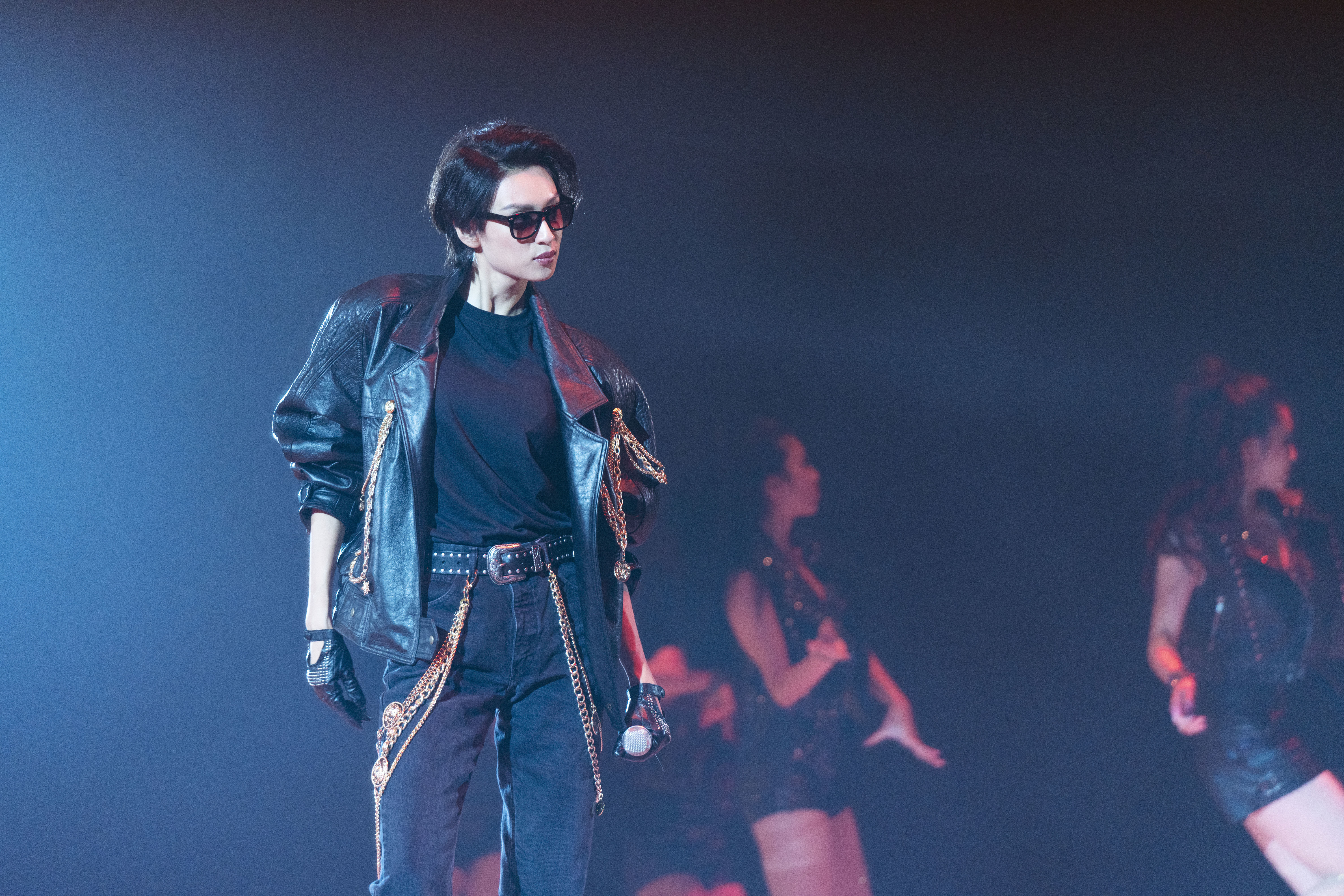 《梅艳芳》剧照，片中还原了梅艳芳很多服装造型。