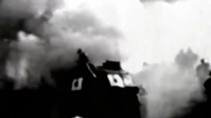 严家训团长不幸被日军炮弹击中以身殉国，时年40岁