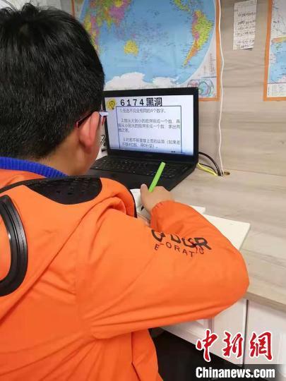 兰州教师团队打造趣味网课学子告别观众式学习