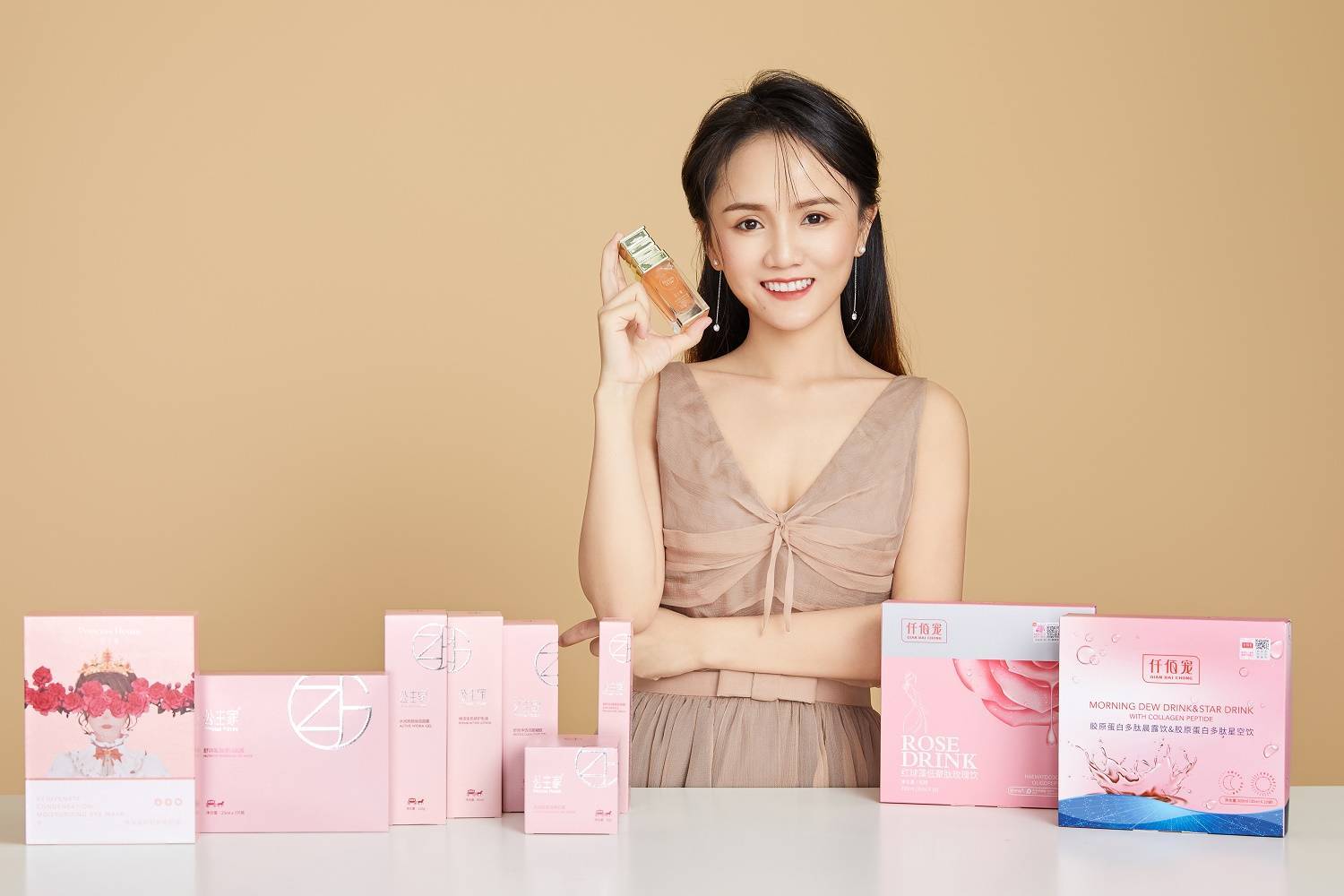 神首集团四周年小兽的商业帝国之路