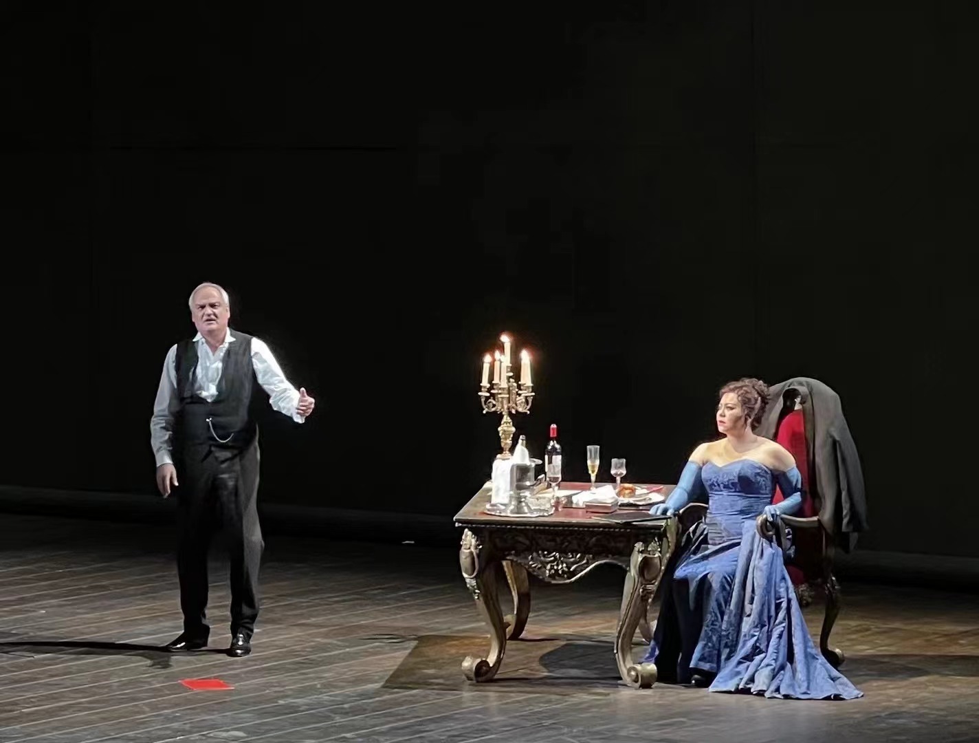 和慧在德国汉堡国家歌剧院演《托斯卡》