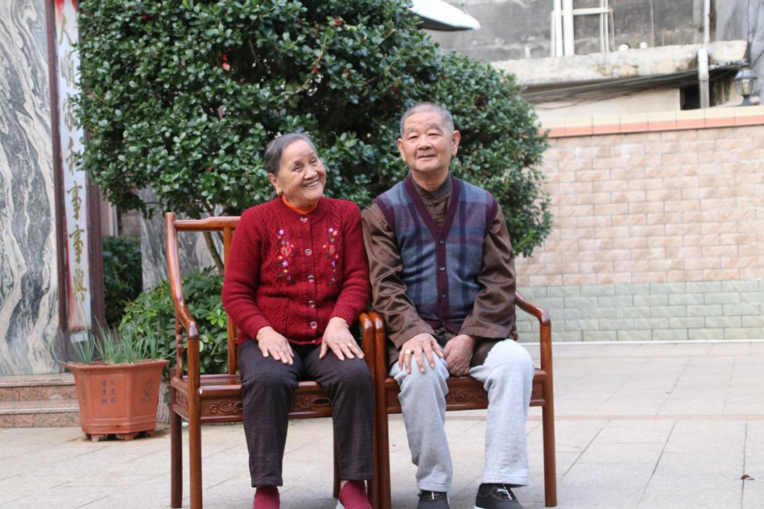 菖蒲村寿星夫妻叶接银、李招娣家风优良培养了两位博士（刘殿佐摄）