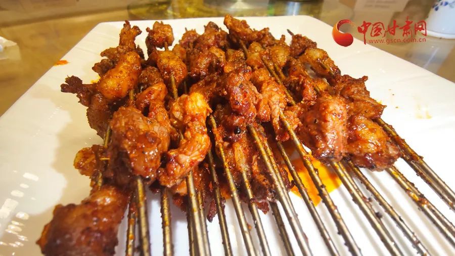 嘉峪关烤肉 来源：中国甘肃网。