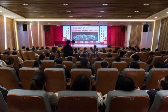 豫章师范学院校长蒲守智为师生上“青春”思政课