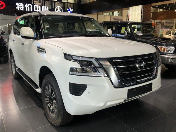 21款尼桑途乐40丐版天津港包牌包税价