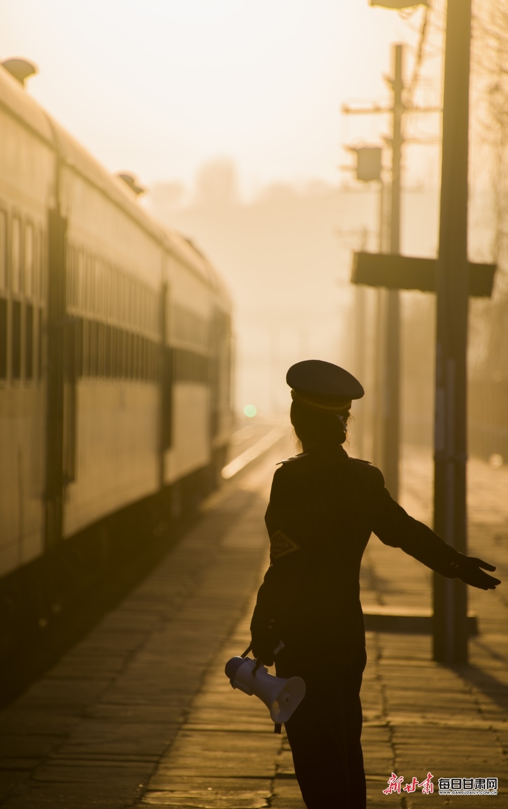 票价30年不变 “慢火车”向着幸福开