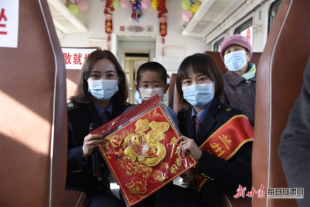 新春送福活动（资料照片）