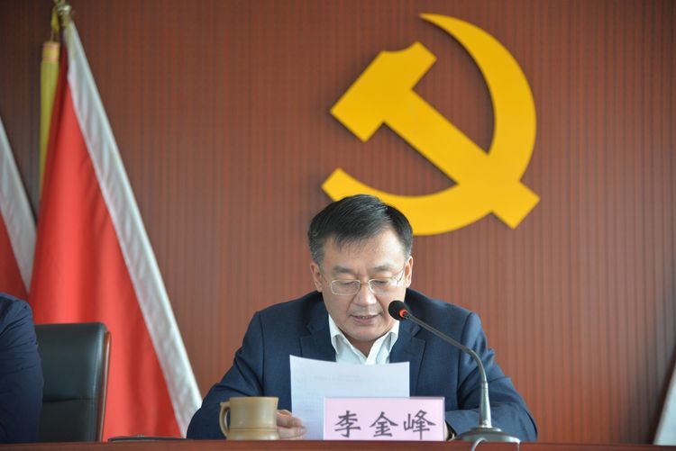 李金峰表示,第五轮第一书记离开工作单位,克服困难到