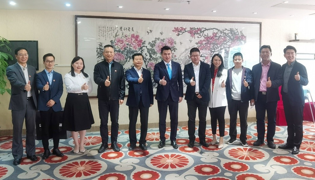 凤凰网ceo刘爽到访广药集团与李楚源对话:双方将加强合作