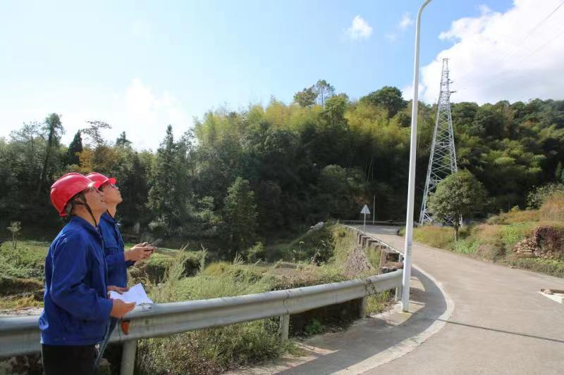 国网宁海县供电公司：配网百日攻坚  积跬步行万里路