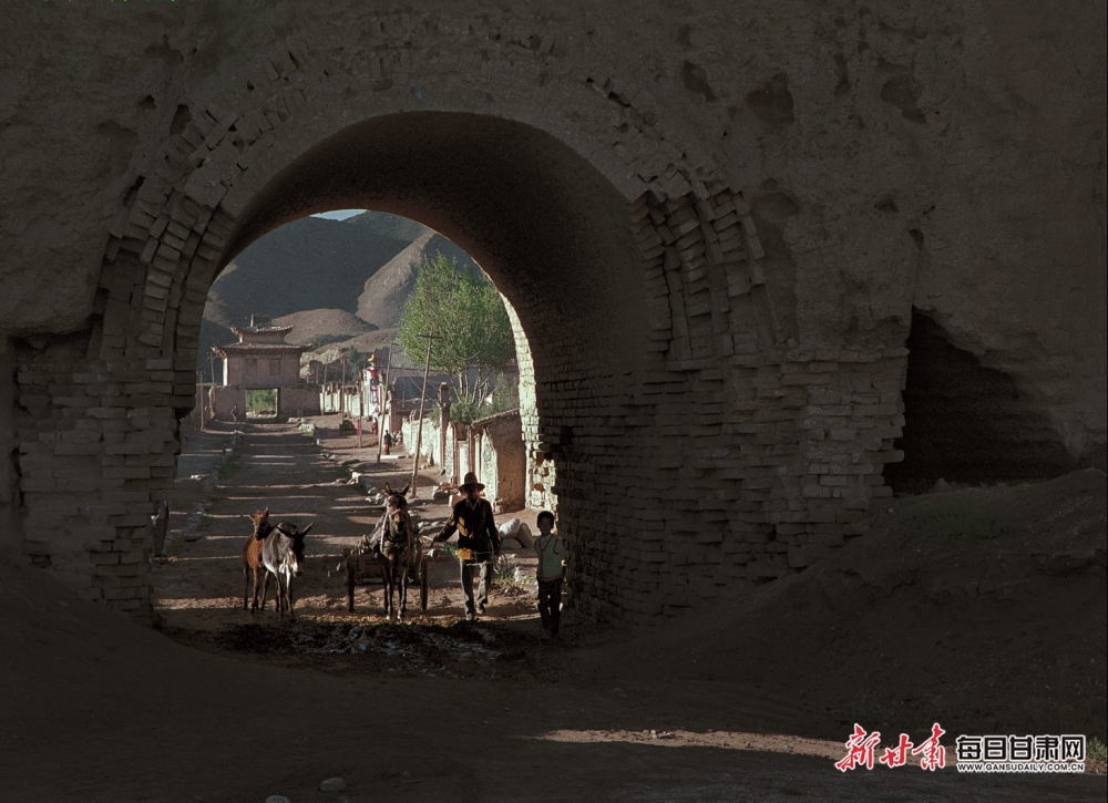 一座露天长城博物馆，从历史烟云中走来