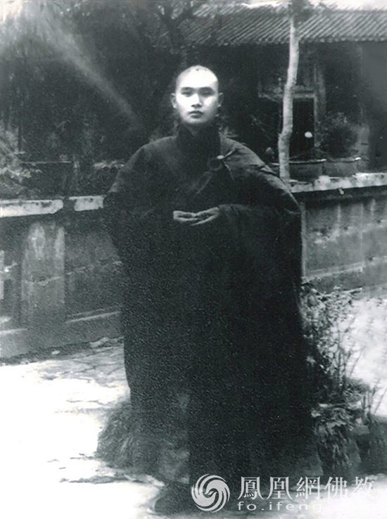 能行长老青年法相(图片来源:凤凰网佛教 博山正觉寺供图)
