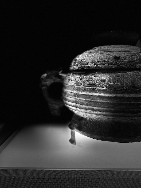 三门峡虢国博物馆“周风虢韵”展览现场  注：本文展览图片均由澎湃新闻记者拍摄