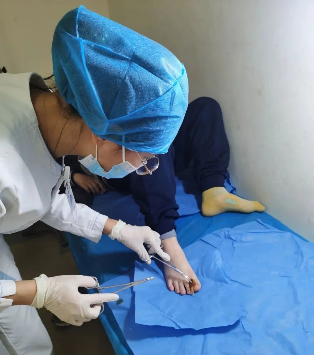 城阳区人民医院门诊换药室:伤口治疗一站式,患者服务零距离