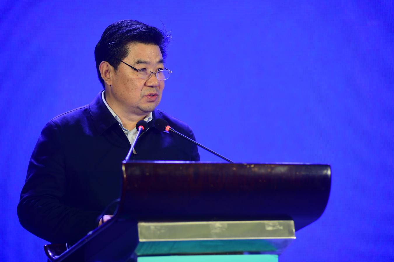 西咸新区党工委宣传部部长周清,秦汉新城党委副书记吴起及陕西省电影