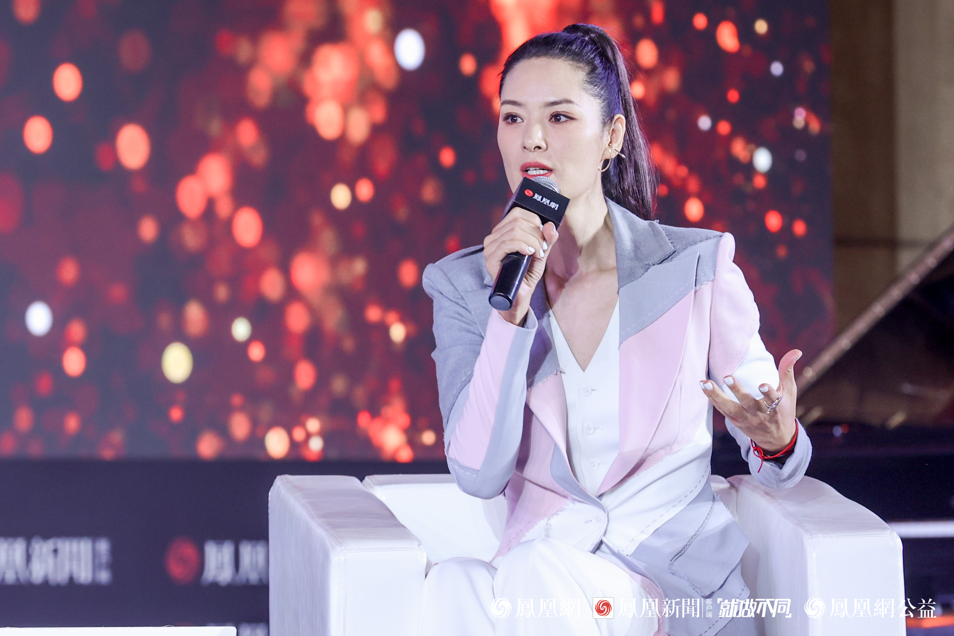 行动者联盟公益盛典跨界名人对谈:做善良的事情能让人开心