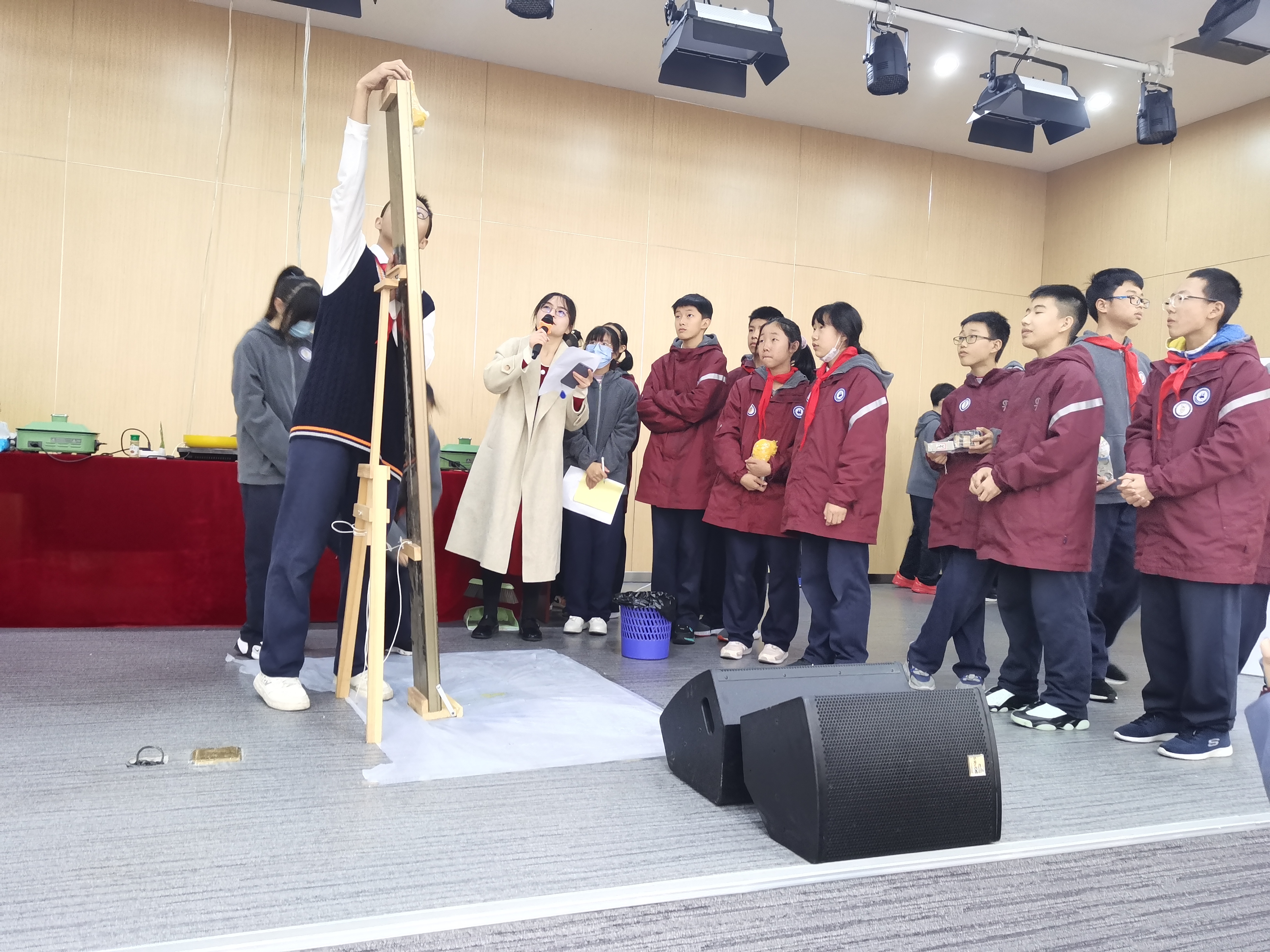 当科学遇上鸡蛋会产生什么反应杭州市风帆中学的科技节还能这么玩