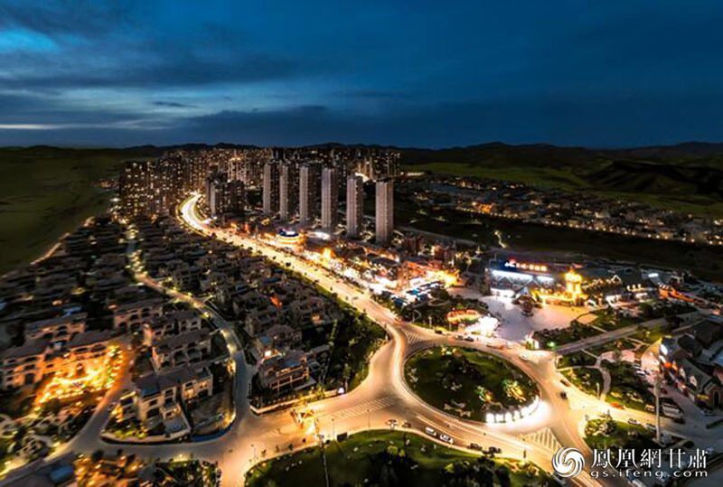 夜色中的兰州碧桂园 欧洋 摄