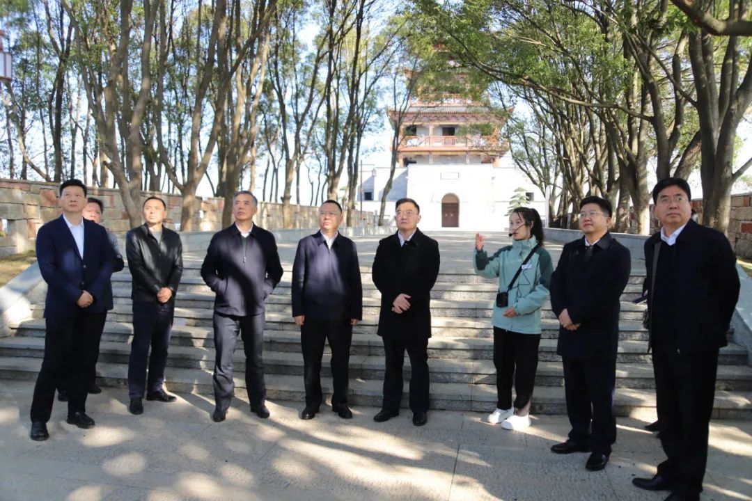 青雲譜區黨政代表團赴永修縣考察交流葉修堂汪眾華率團許斌秦嶺陪同