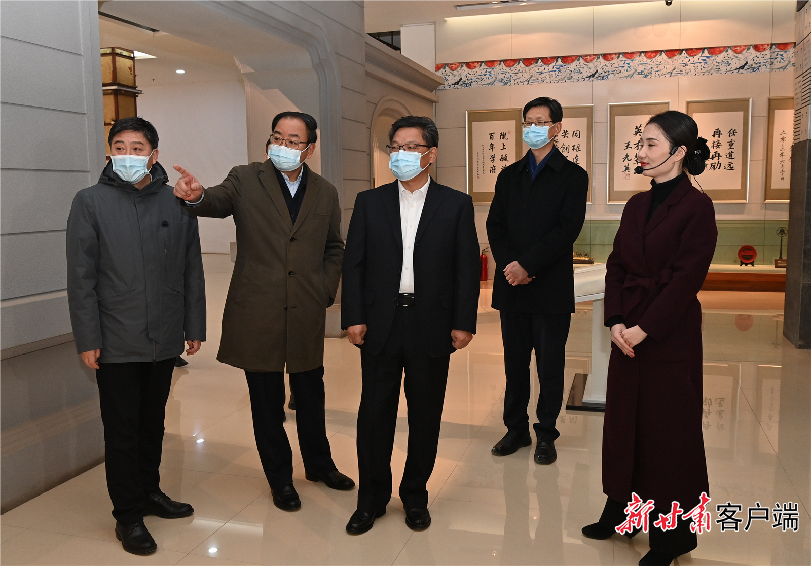 甘肃省长为学子“授课”:不负梦想 走好光荣赶考路