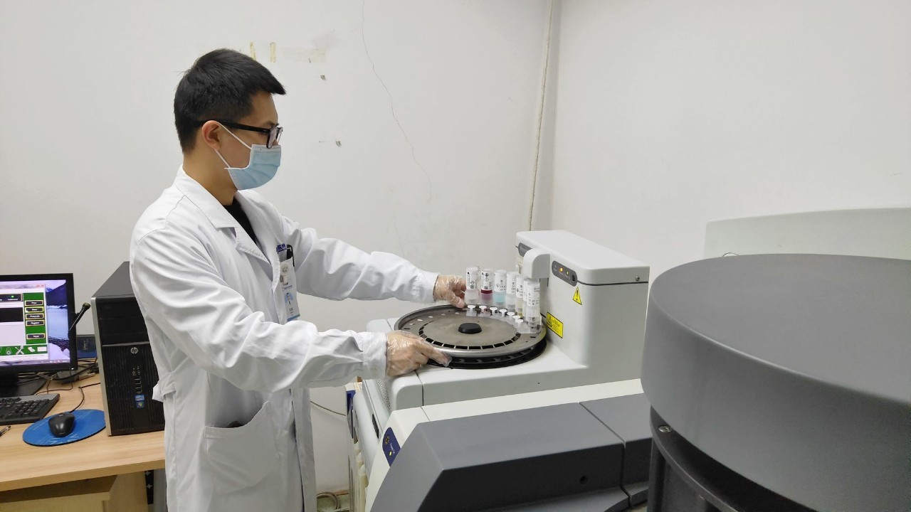 城阳区人民医院病理科成功诊断一例罕见鼻腔鼻窦毛霉菌感染病例