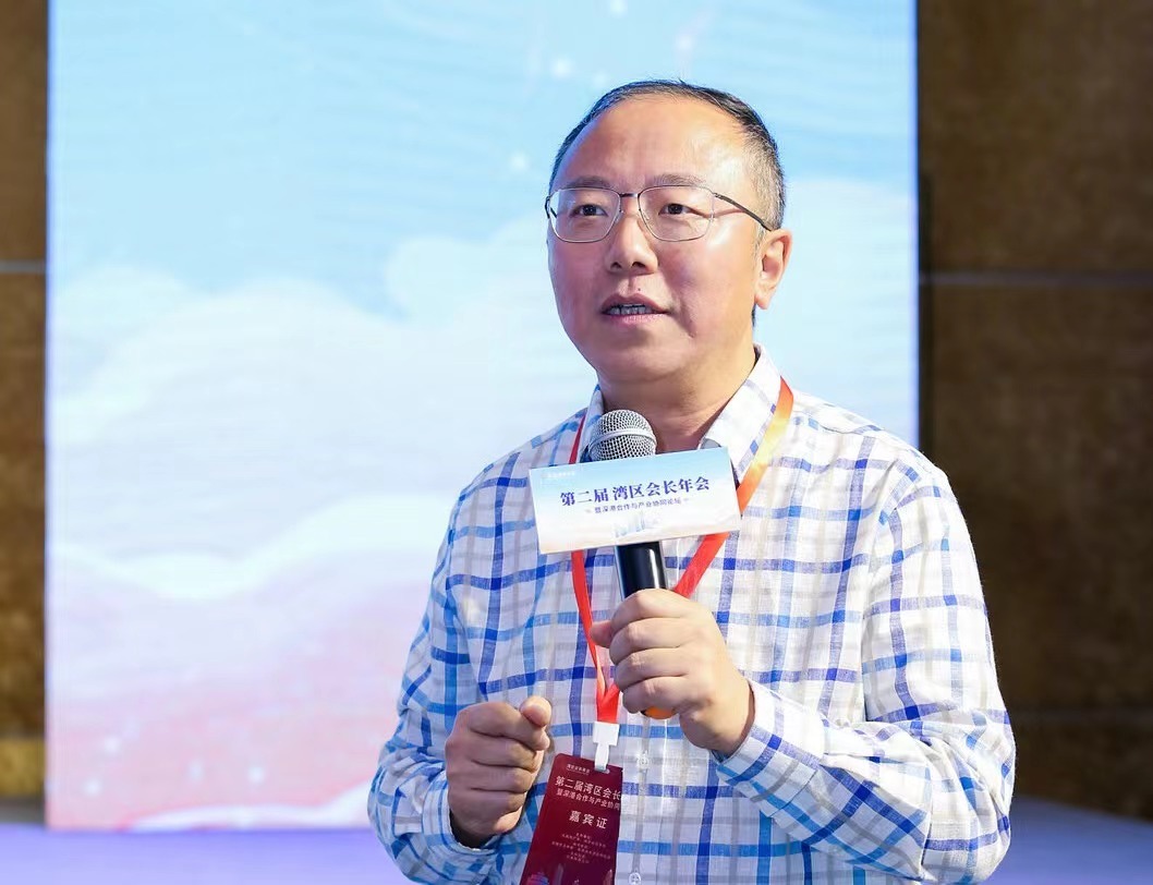 宋革对会长们的支持表示感谢