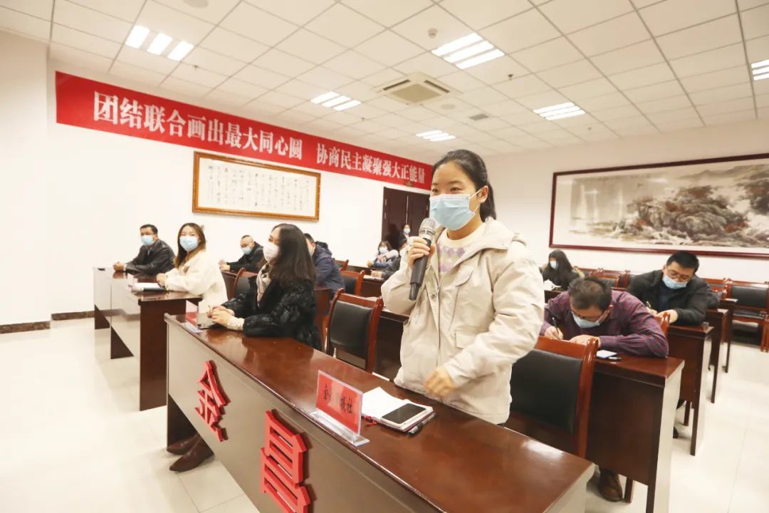 金昌日报社记者现场提问