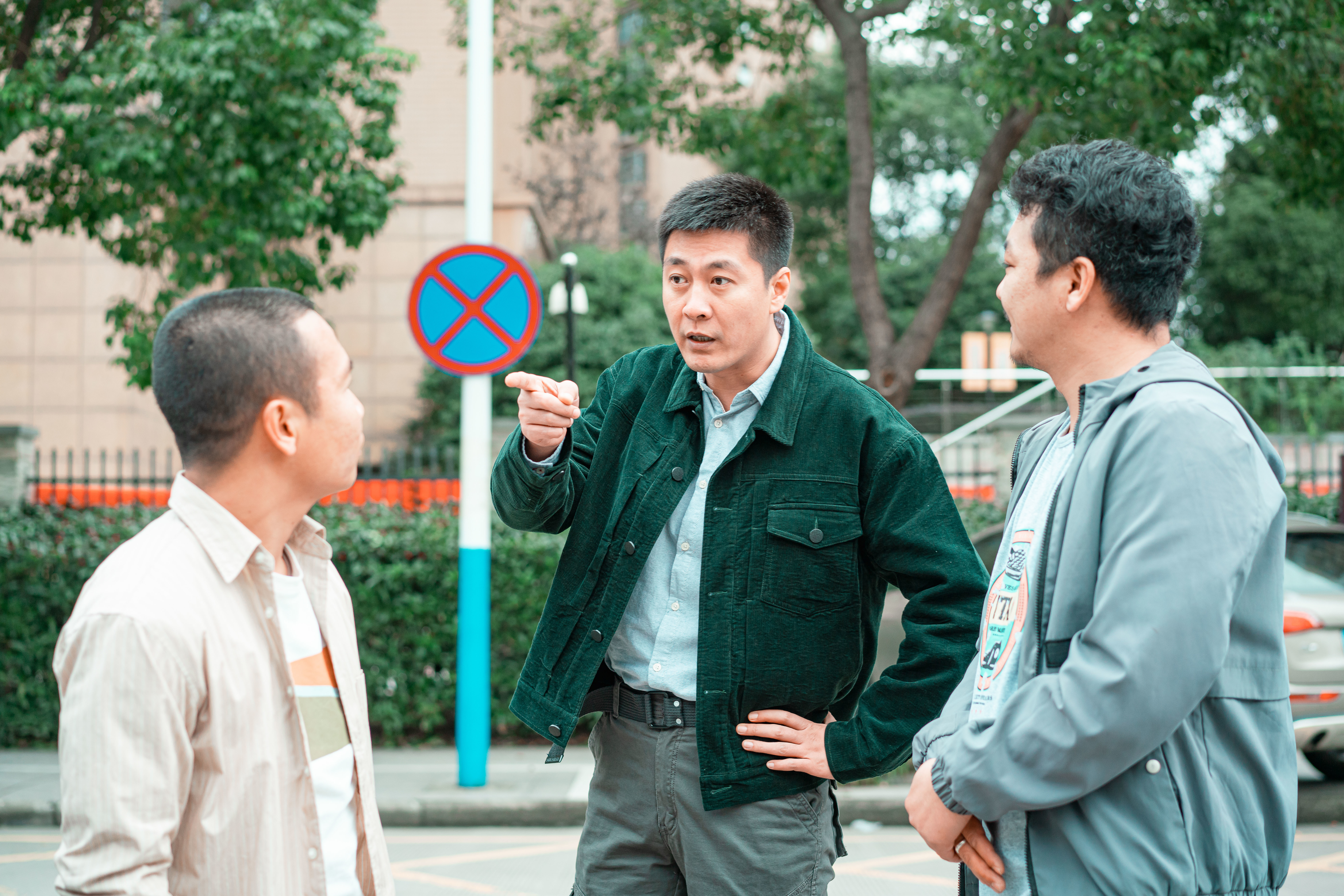 ▲电影《四平警事之尖峰时刻》剧照，从左至右依次为张浩、董政、吴尔渥。受访者供图
