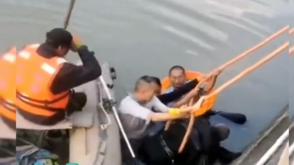路遇老人落水，3名热心市民组队跳水救援