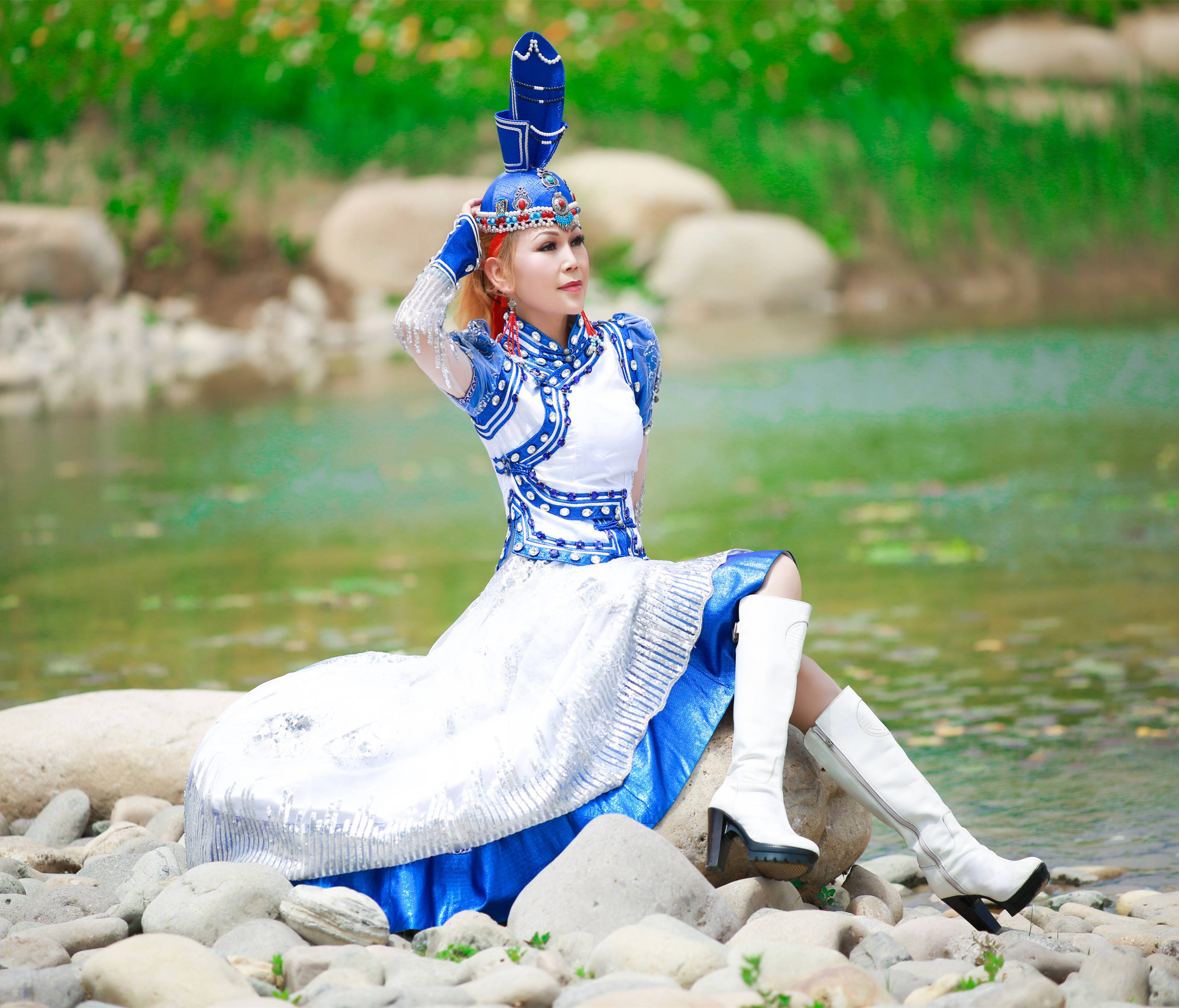 2022蒙古族歌唱家迪娜新年演唱会暨童星周之鑫粉丝见面会在红馆壹号开