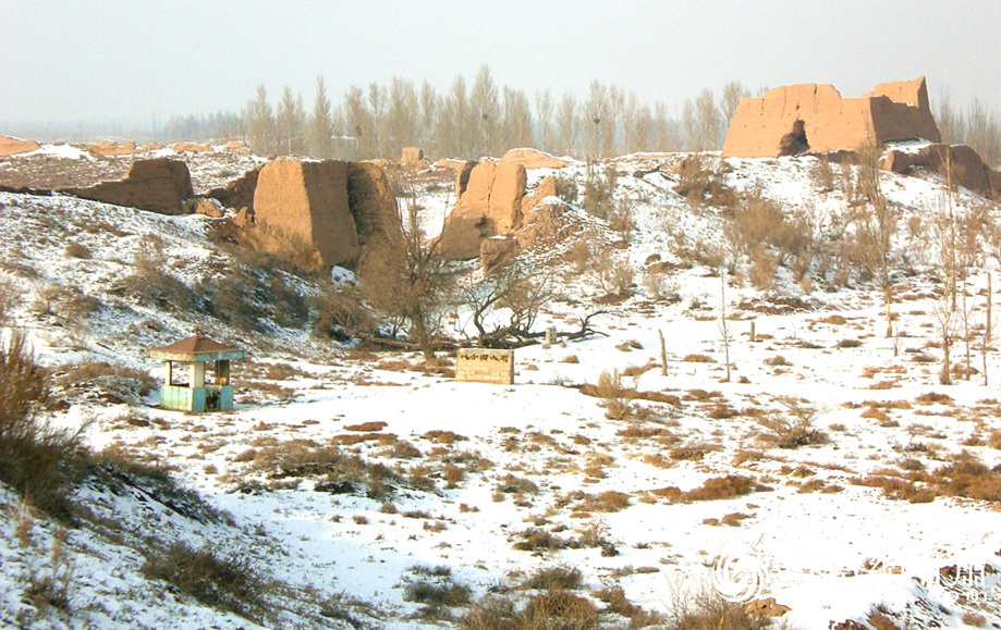 雪后的黑水国遗址 唐国增 摄