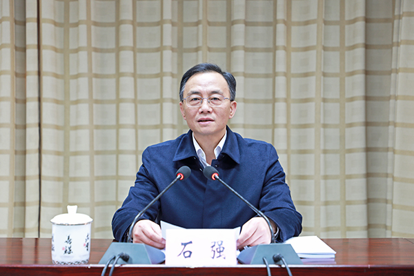 彭水县委书记石强加快推进郁江彭水段市级示范河流创建