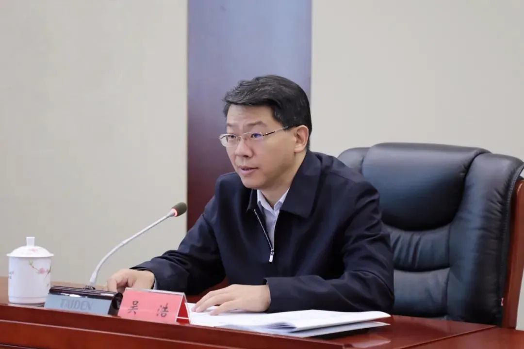 吴浩曾任江西省副省长,今年6月任江西省委常委,秘书长.