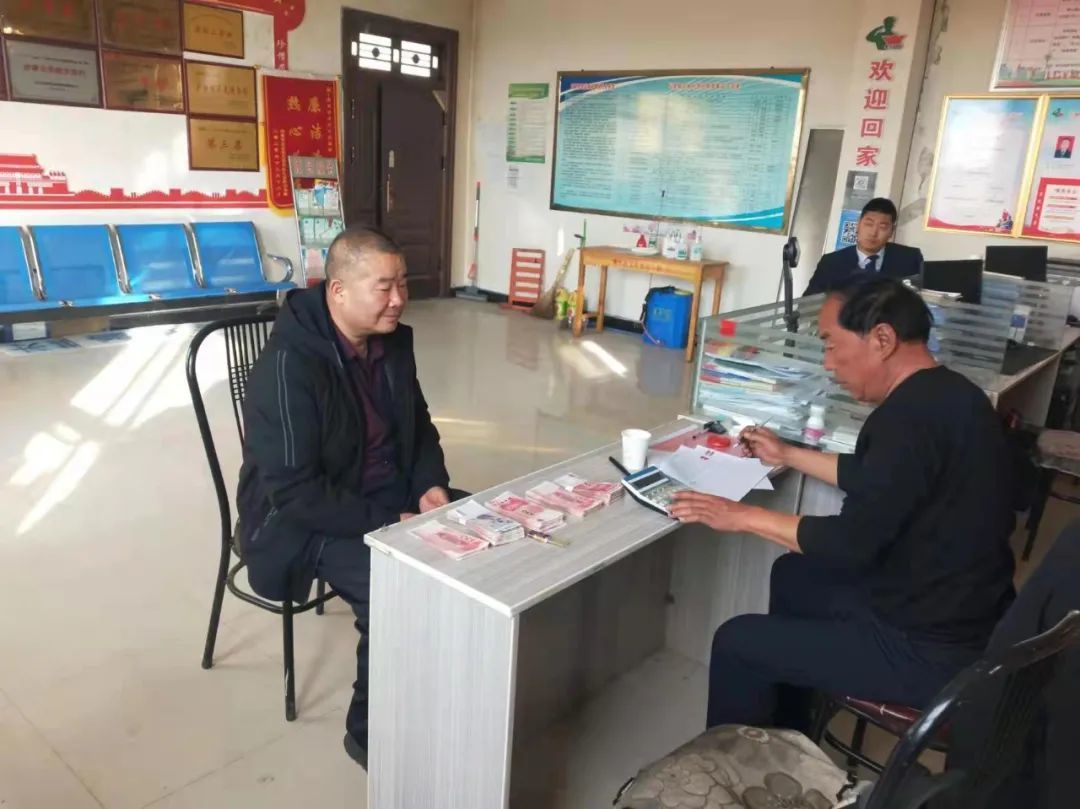 “土地银行”解锁增收密码 肃州农民“坐地生金”