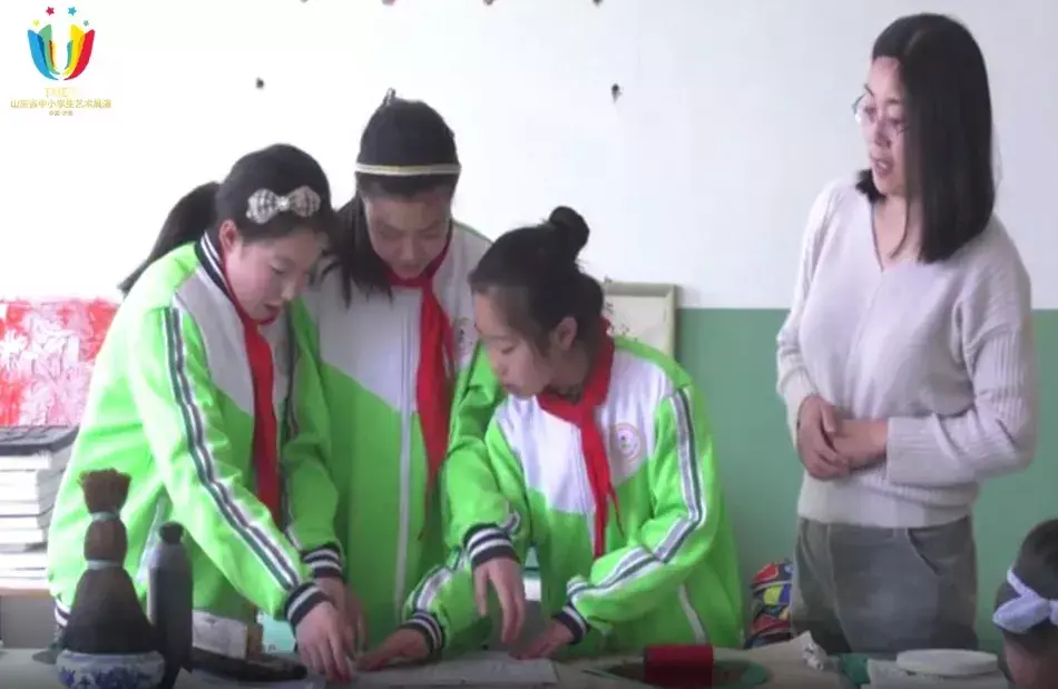 平度市东阁街道胜利路小学：版画艺术进校园了！