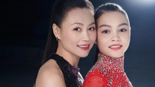 陈露指导女儿练习花样滑冰，女儿分享花滑的秘籍