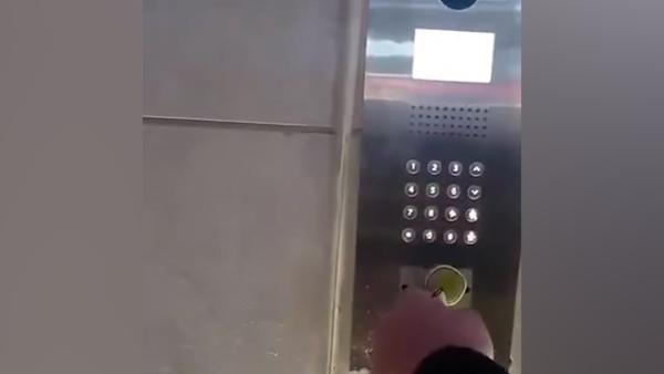 门禁系统现安全漏洞，“十元门禁卡”刷开小区大小门