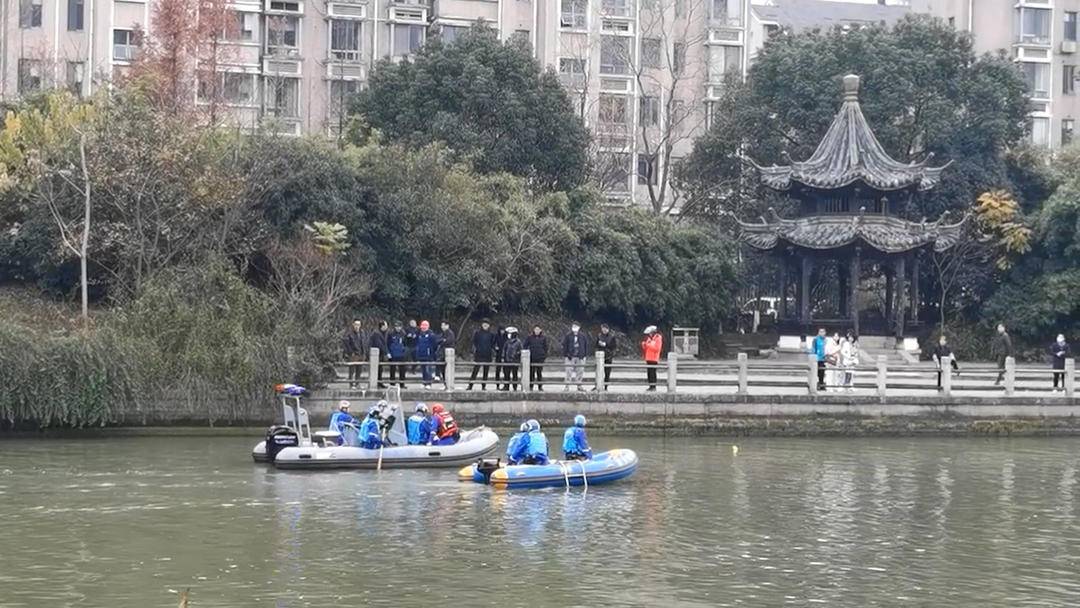 安徽23岁女生在无锡失联第6天搜救队员称手机信号疑似消失于河边