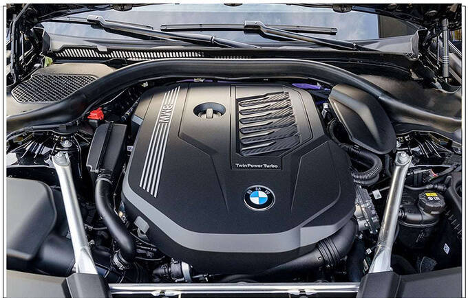 宝马新款540i海外实拍搭3.0t/激光大灯造型亮眼-图6