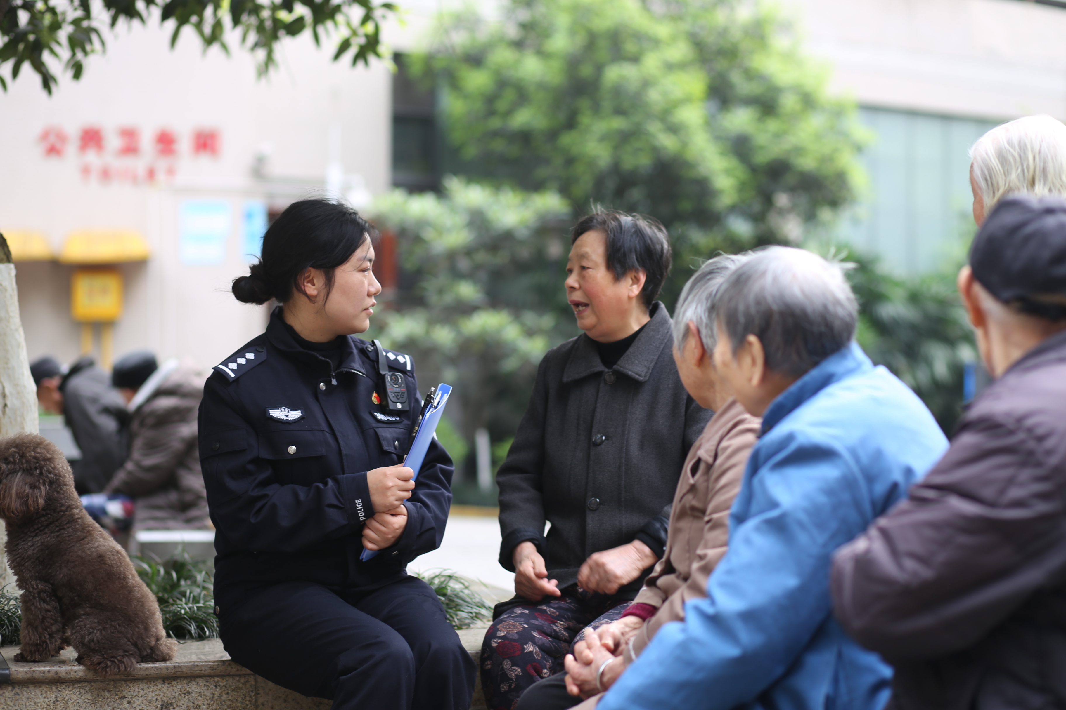 警务机制改革让民警从"下社区"到"在社区"