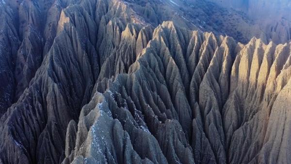 瞰见｜新疆玛纳斯河峡谷石林