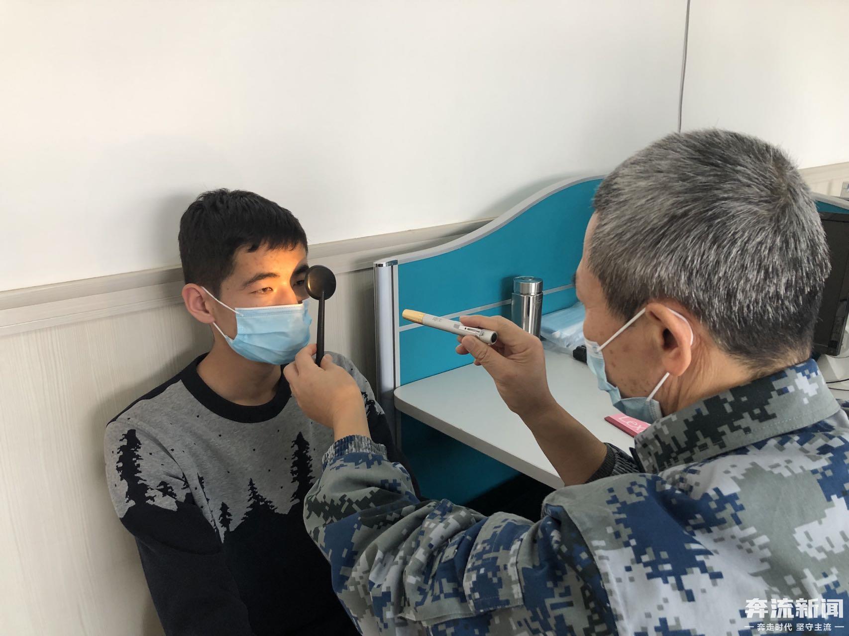 直击空军招飞复选检测：逐梦蓝天 "小飞侠"要过百余关