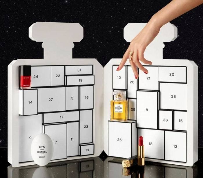 香奈儿首次出售圣诞"盲盒" 意外成为"令人遗憾的误会"