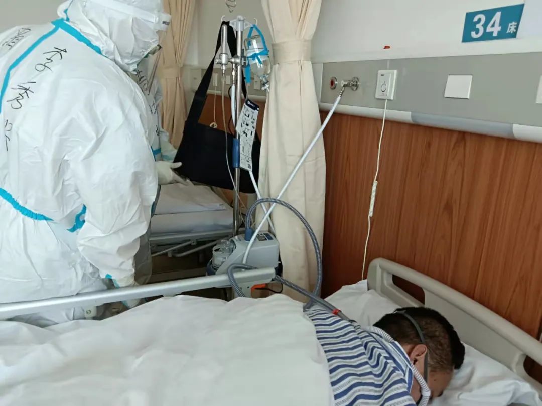 岂曰无衣，与子同裳！致敬甘肃省医抗疫逆行者