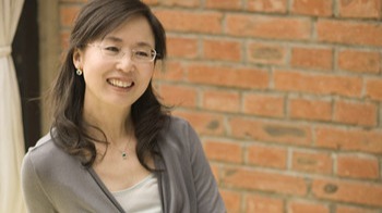 家长不信任孩子自我调控能力，教育学者尹建莉：自由的孩子最自律